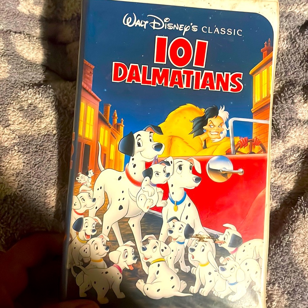 Black diamond 101 Dalmatians VHS preowned Disney move rare classics
